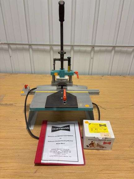 Hoffman dovetail routing machine - MU-C - works