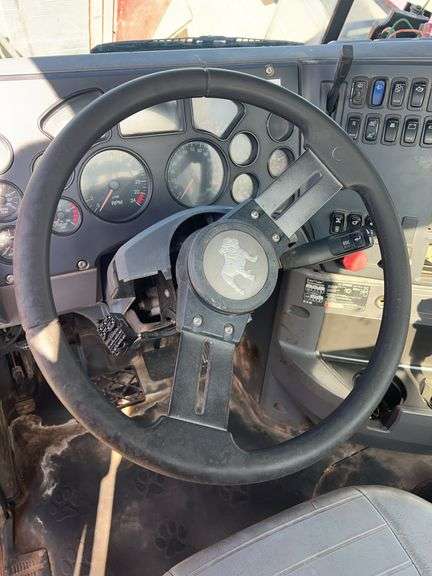 2012 Mack CHU613 miles & hrs unknown- doesn't run