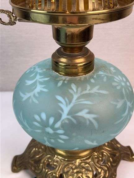 FENTON Blue satin Daisy and Fern Opalescent Gone With The Wind Lamp