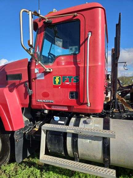 2013 Mack CHU613 miles & hrs unknown- doesn't run