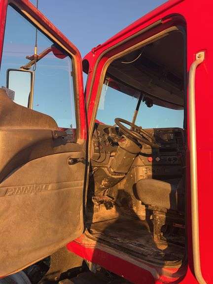 2008 Mack CHU613 showing 41,085, hrs unknown- runs