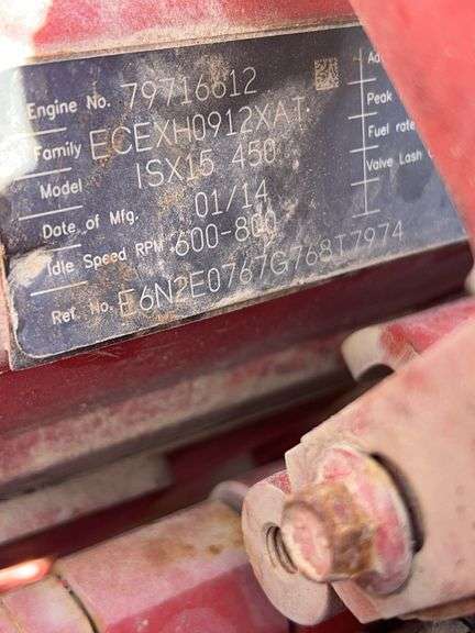 2015 Peterbilt 579 showing 500,775 mi, 26,318 hrs - doesn't run