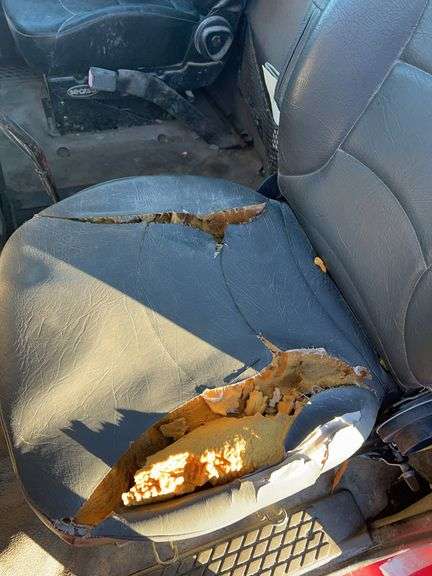 2003 Sterling 125,775 mi, hrs unknown- doesn't run