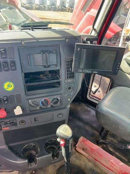 2012 Mack CHU613 showing 51,131 mi, 11,743 hrs - runs