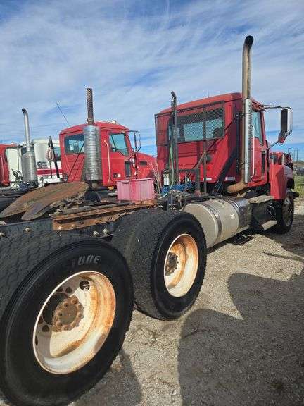 2012 Mack CHU613 showing 34,193 mi, hrs unknown - doesn't run