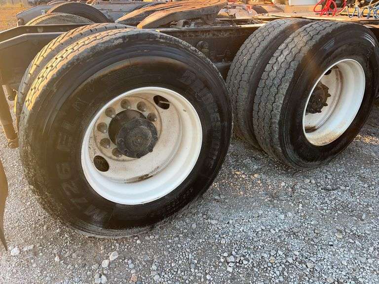 2012 Mack CXU613 showing 719,588 mi, hrs unknown- doesn't run