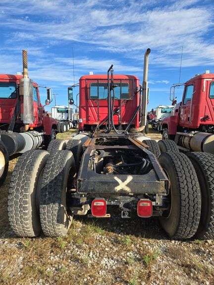 2012 Mack CHU613 showing 30,622 mi, 8,665 hrs- runs