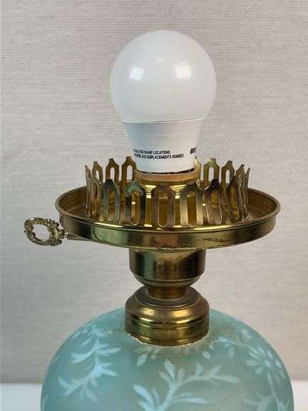 FENTON Blue satin Daisy and Fern Opalescent Gone With The Wind Lamp
