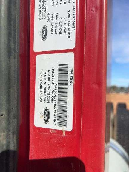 2012 Mack CHU613 showing 51,131 mi, 11,743 hrs - runs