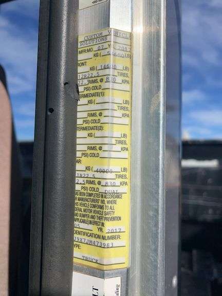 2018 Peterbilt PB348 showing 35,437 mi, 6,164 hrs - runs