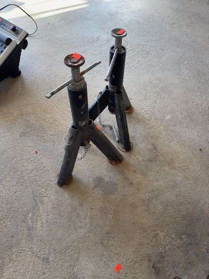 (2) Screw Jacks