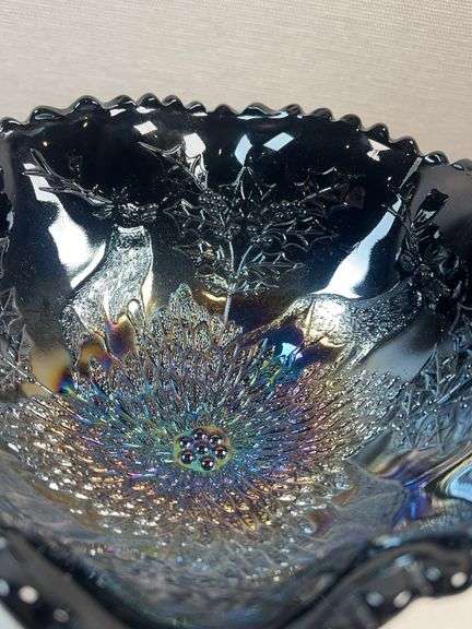 FENTON STAG AND HOLLY CARNIVAL FOOTED DISH