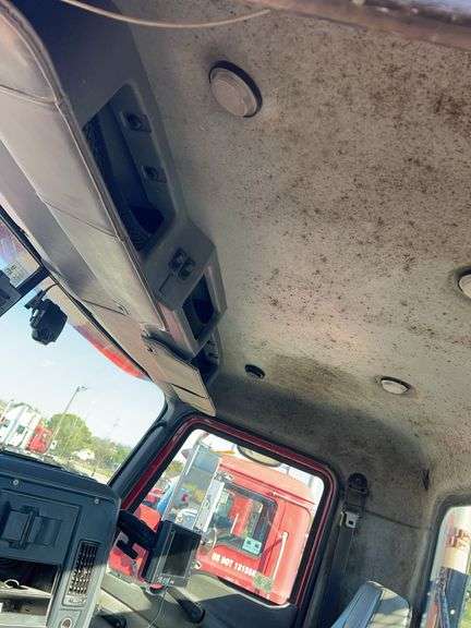 2012 Mack CHU613 showing 32,990 mi, 11,434 hrs- runs