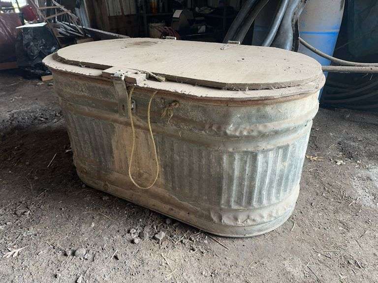 Large Water Trough w/ Lid