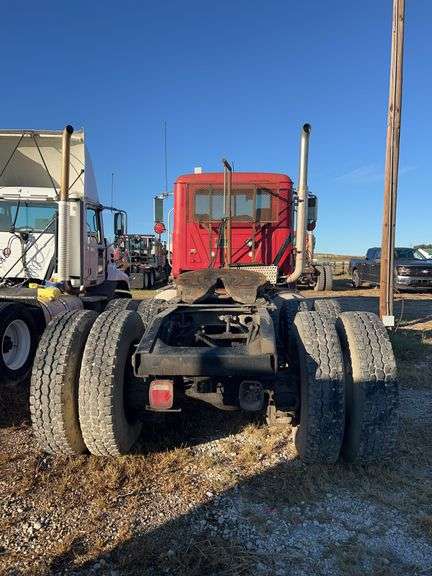 2013 Mack CHU613 showing 11,159 mi, 3,727 hrs- runs