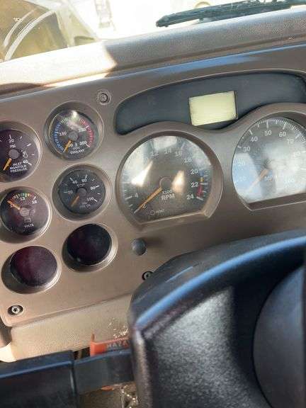 2007 Mack CHN613 miles & hrs unkown- doesn't run