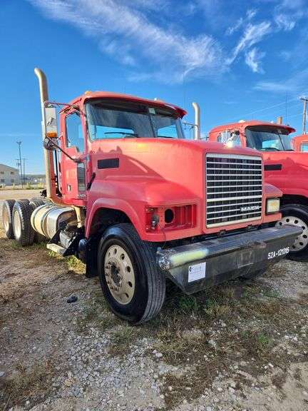 2012 Mack CHU613 showing 50,614 mi, hrs unknown - doesn't run