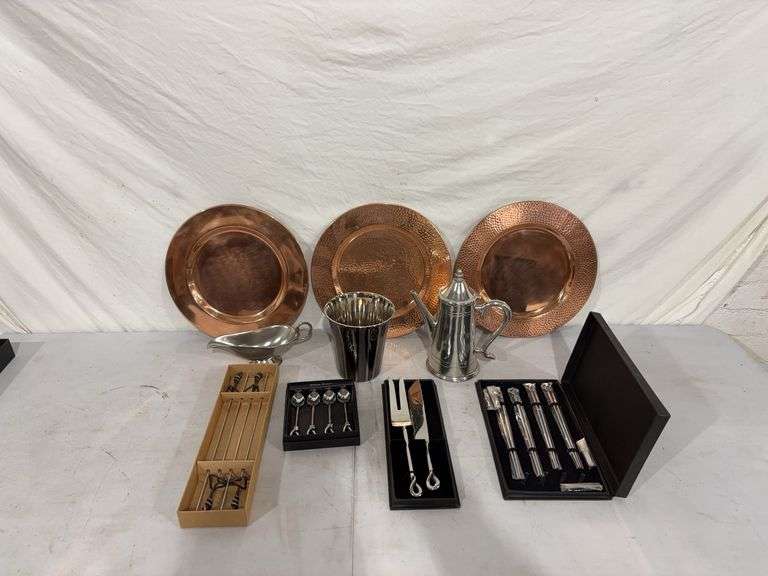 Kitchenware and tableware