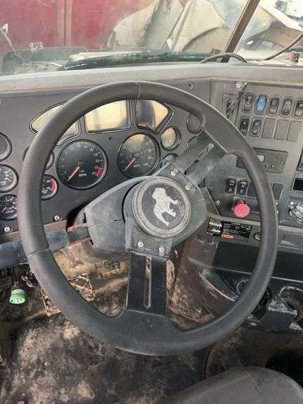 2008 Mack CHU613 showing 63,099 mi, 1,155 hrs- runs