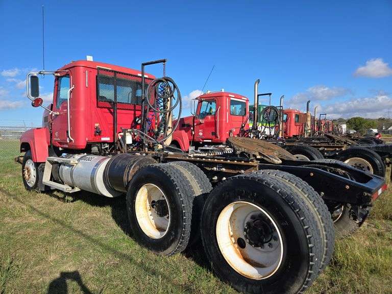 2012 Mack CHU613 showing 44,418 mi, 11,155 hrs- runs