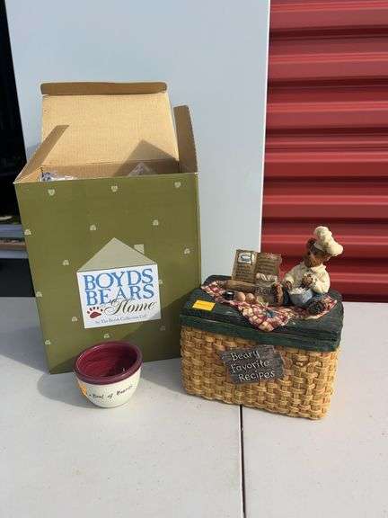 Boyd’s Bear Porcelain Recipe Box and Sauce Bowl