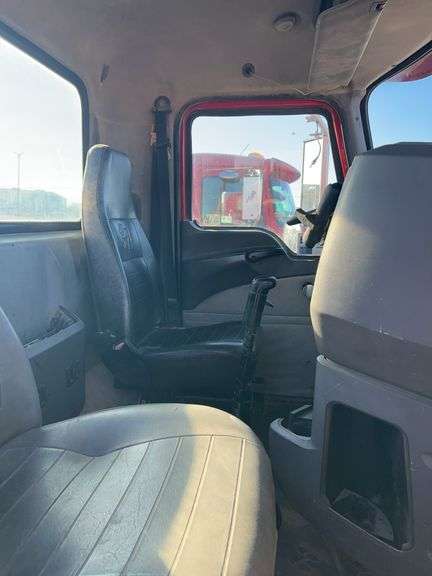 2008 Mack CHU613 showing 55,705 mi, 14,199 hrs- runs