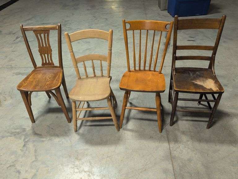 (4) wooden dining chairs