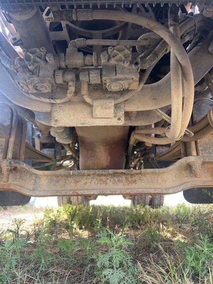 2012 Mack CHU613 showing 50,614 mi, hrs unknown - doesn't run