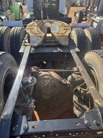 2019 Kenworth T8 showing 13,248 mi, 2,512 hrs - runs