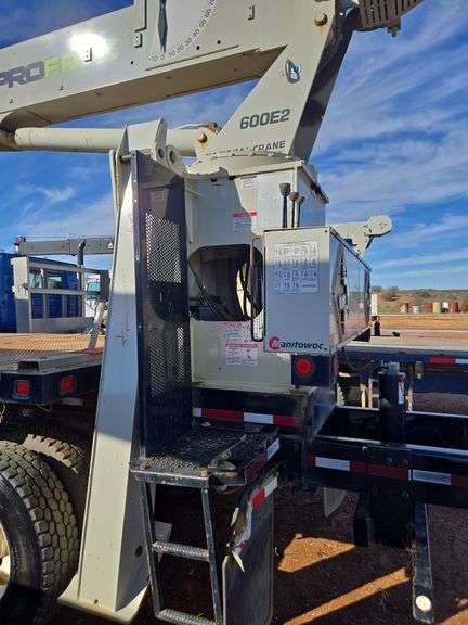 2018 Peterbilt PB348 showing 35,437 mi, 6,164 hrs - runs