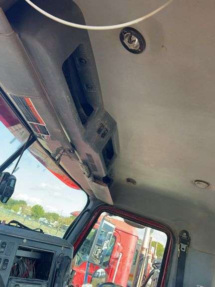 2012 Mack CHU613 showing 30,190 mi, 11,155 hrs- runs