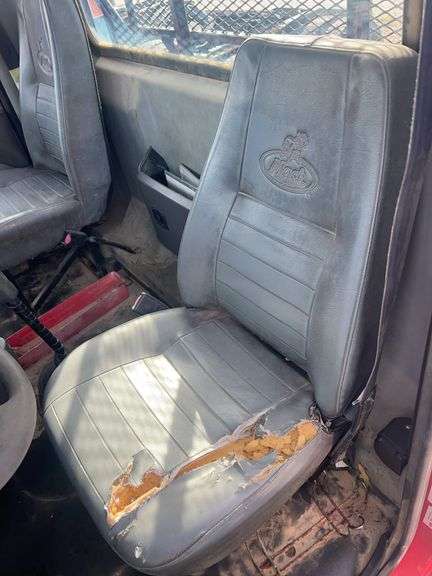 2012 Mack CHU613 showing 30,622 mi, 8,665 hrs- runs