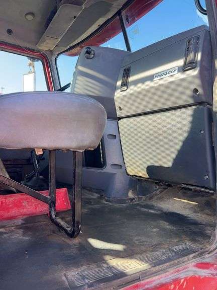 2013 Mack CHU613 miles & hrs unknown- doesn't run