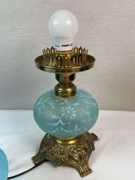 FENTON Blue satin Daisy and Fern Opalescent Gone With The Wind Lamp