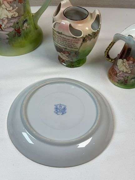 Royal Bayreuth Nursery Rhyme Collection โ Little Miss Muffet Porcelain Set