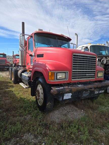 2008 Mack CHU613 showing 63,696 mi, 14,524 hrs - doesn't run