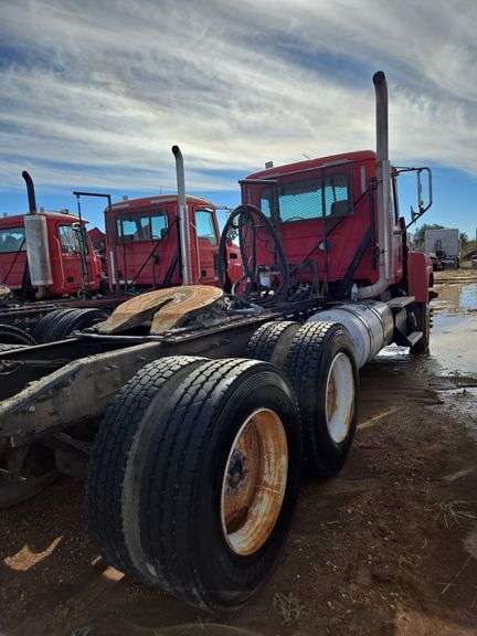 2012 Mack CHU613 showing 30,835 mi, 15,715 hrs - runs