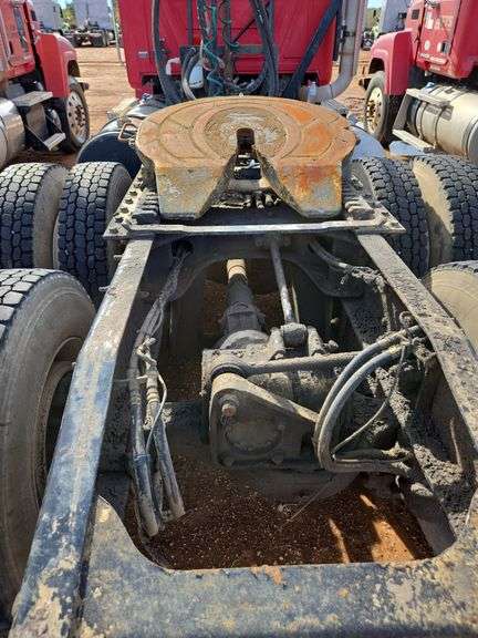 2012 Mack CHU613 showing 30,835 mi, 15,715 hrs - runs