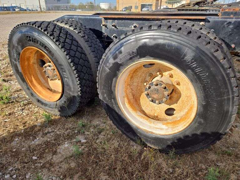 2012 Mack CHU613 showing 30,622 mi, 8,665 hrs- runs