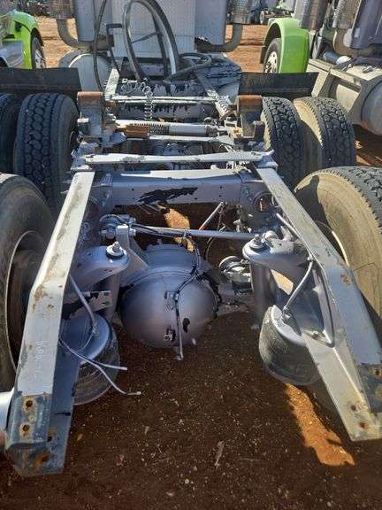 2014 Peterbilt miles & hrs unknown - doesn't run