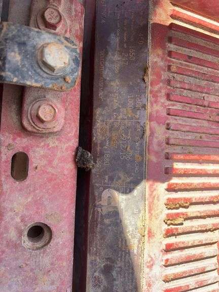 2015 Peterbilt 579 showing 424,747 mi, 22,986 hrs - runs