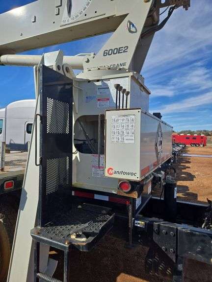 2019 Peterbilt PB348 showing 18,201 mi, 5,443 hrs - runs