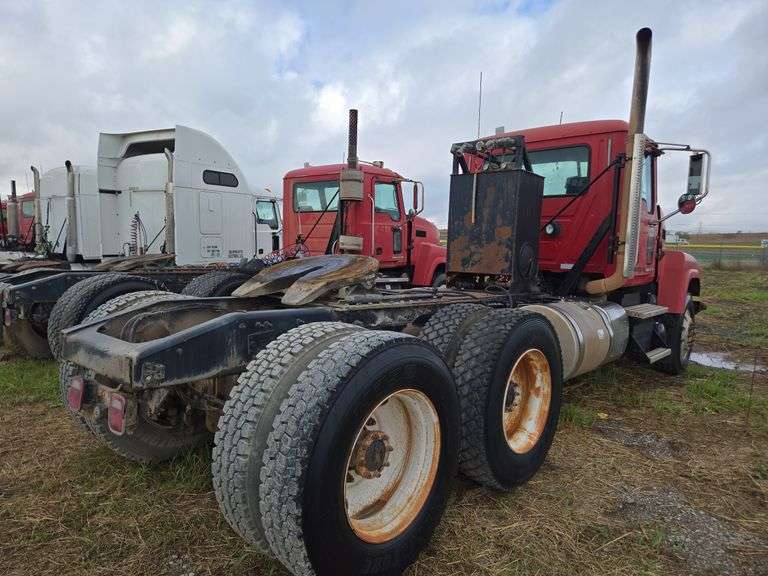 2012 Mack CHU613 miles & hrs unknown- doesn't run