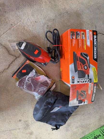 Black and Decker Sander