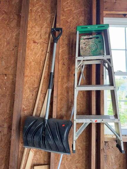 Aluminum Step Ladder and snow shovel