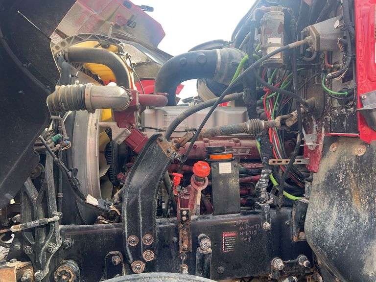 2012 Mack CHU613 showing 30,622 mi, 8,665 hrs- runs