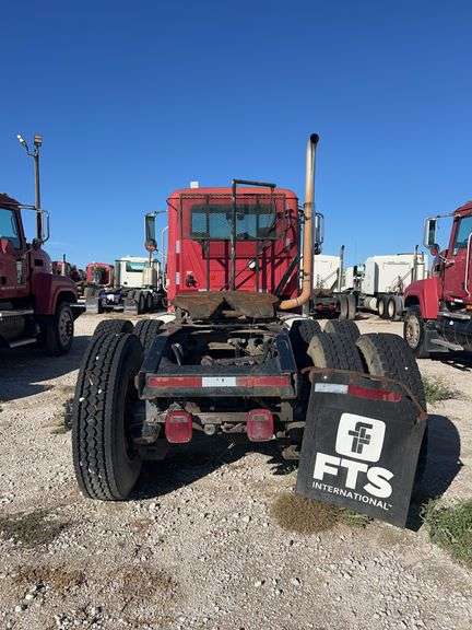 2012 Mack CHU13 showing 28,654 mi, 15,876 hrs- runs