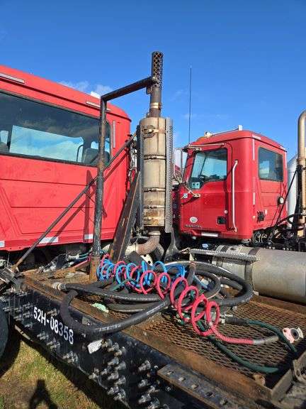 2008 Mack CHU613 showing 50,530 mi, 12,375 hrs- runs
