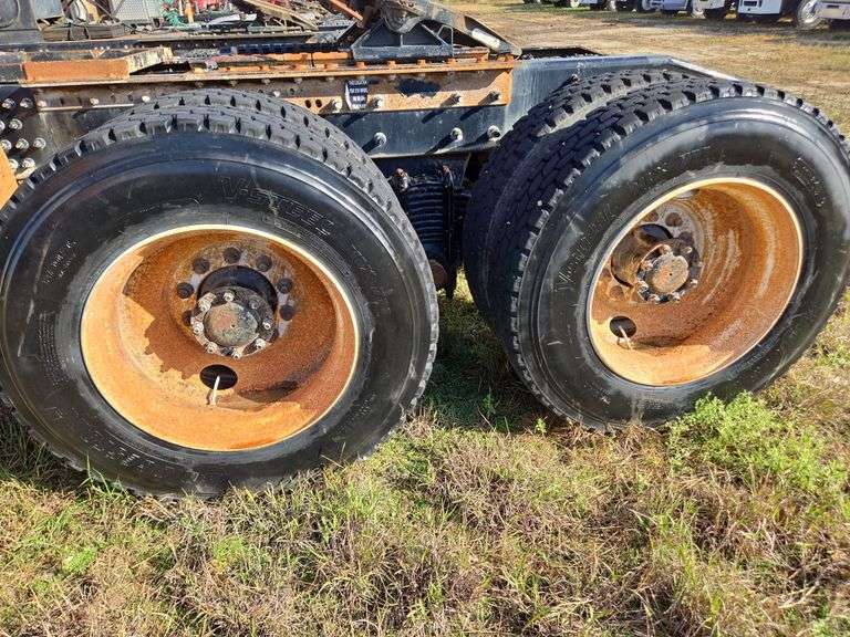 2012 Mack CHU613 showing 30,190 mi, 11,155 hrs- runs