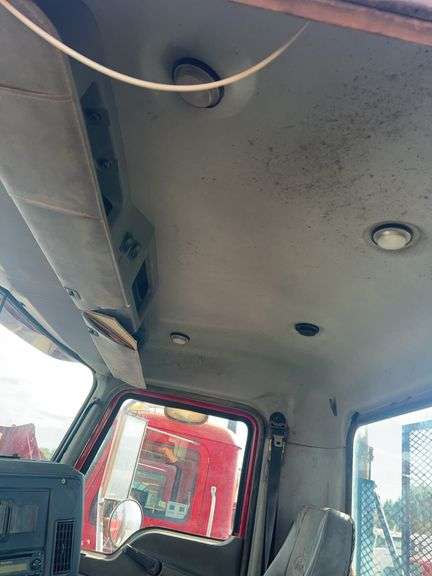 2012 Mack CHU613 showing 34,193 mi, hrs unknown - doesn't run